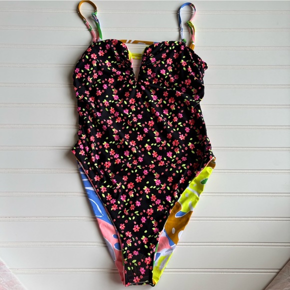 Maaji | Women's Floral Cheeky One Piece Bathing Suit Size Large NWT Beach Pool - Picture 4 of 11
